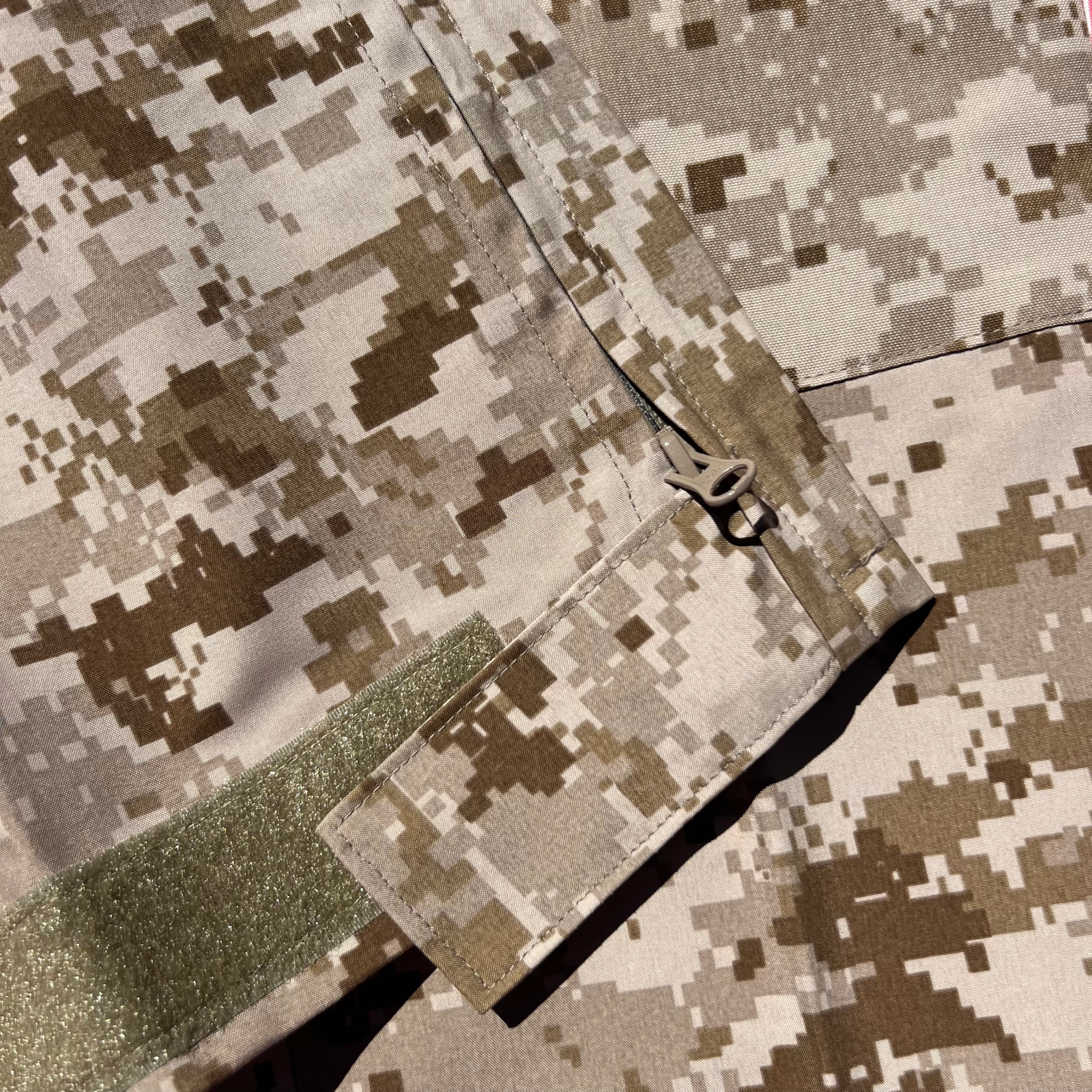 NEW US NAVY NWU Type II  AOR1 desert Goretex pants size LR  Large Regular