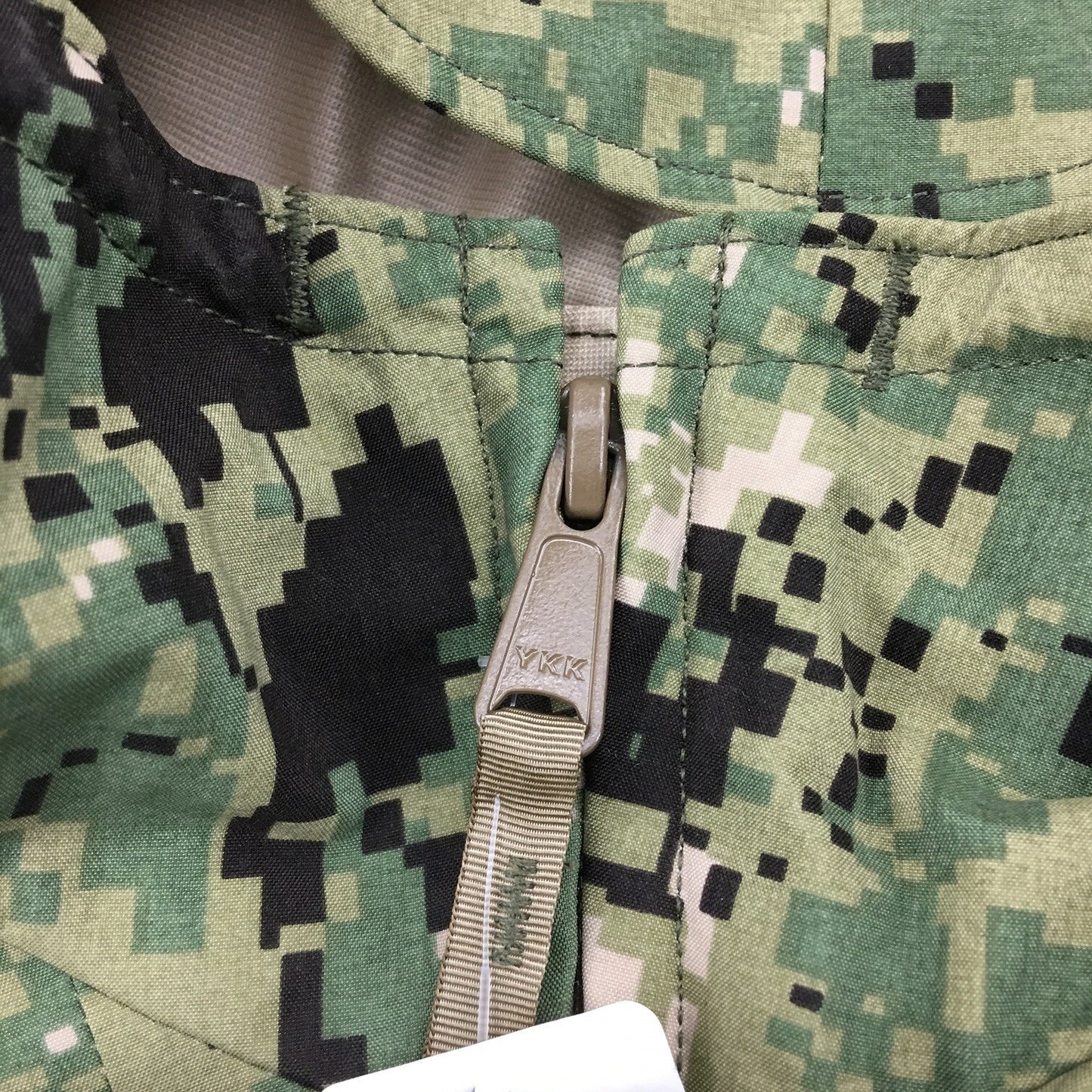 NEW US NAVY NWU Type III  AOR2 Woodland Gore-tex parka jacket size LR