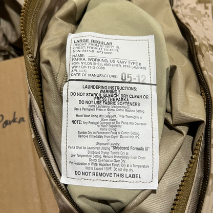 NEW US NAVY NWU Type II  AOR1 desert Goretex parka size LR  Large Regular