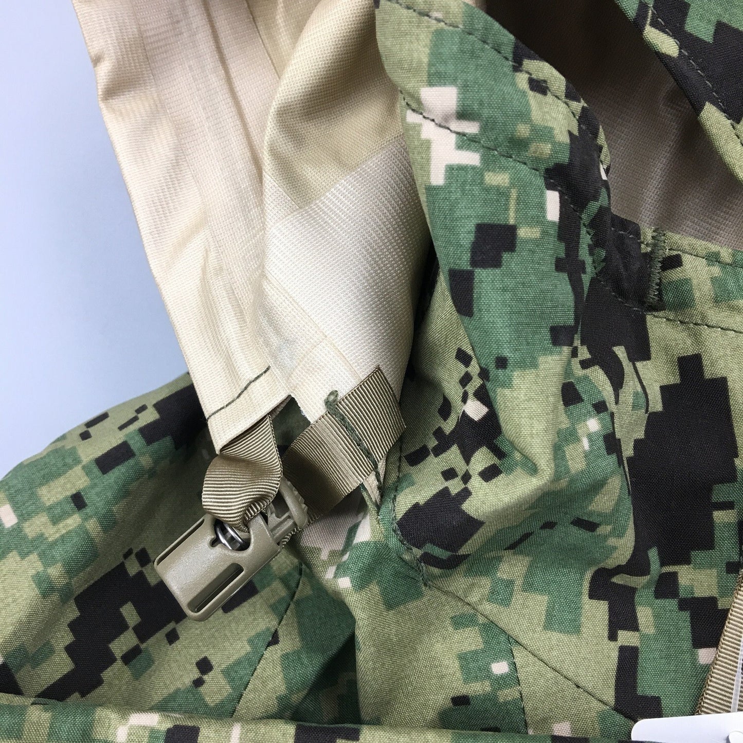 NEW US NAVY NWU Type III  AOR2 Woodland Gore-tex parka jacket size LR