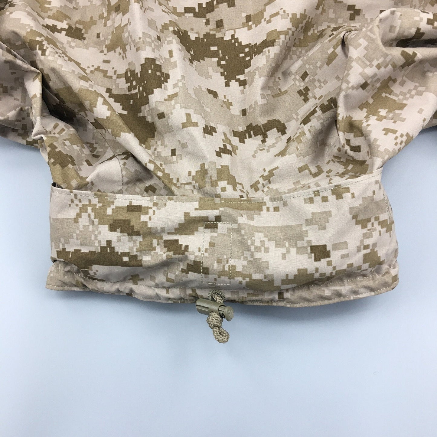 NEW US NAVY NWU Type II  AOR1 desert Goretex parka size LR  Large Regular